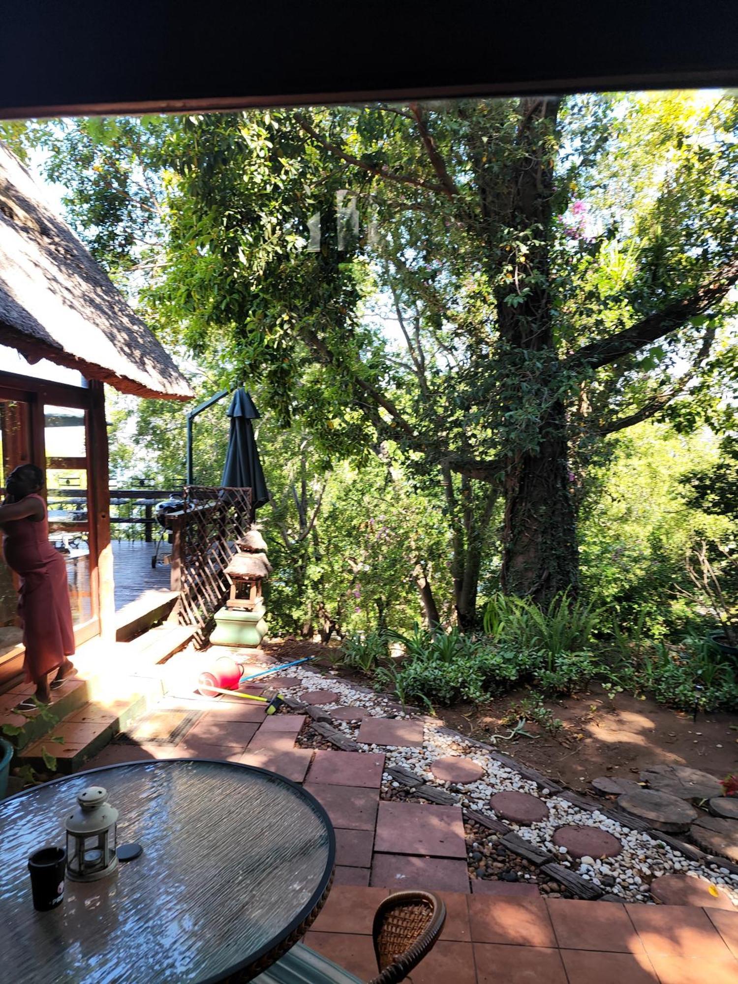 Bali At Scenic Haven Lodge In Hartbeespoort Esterno foto