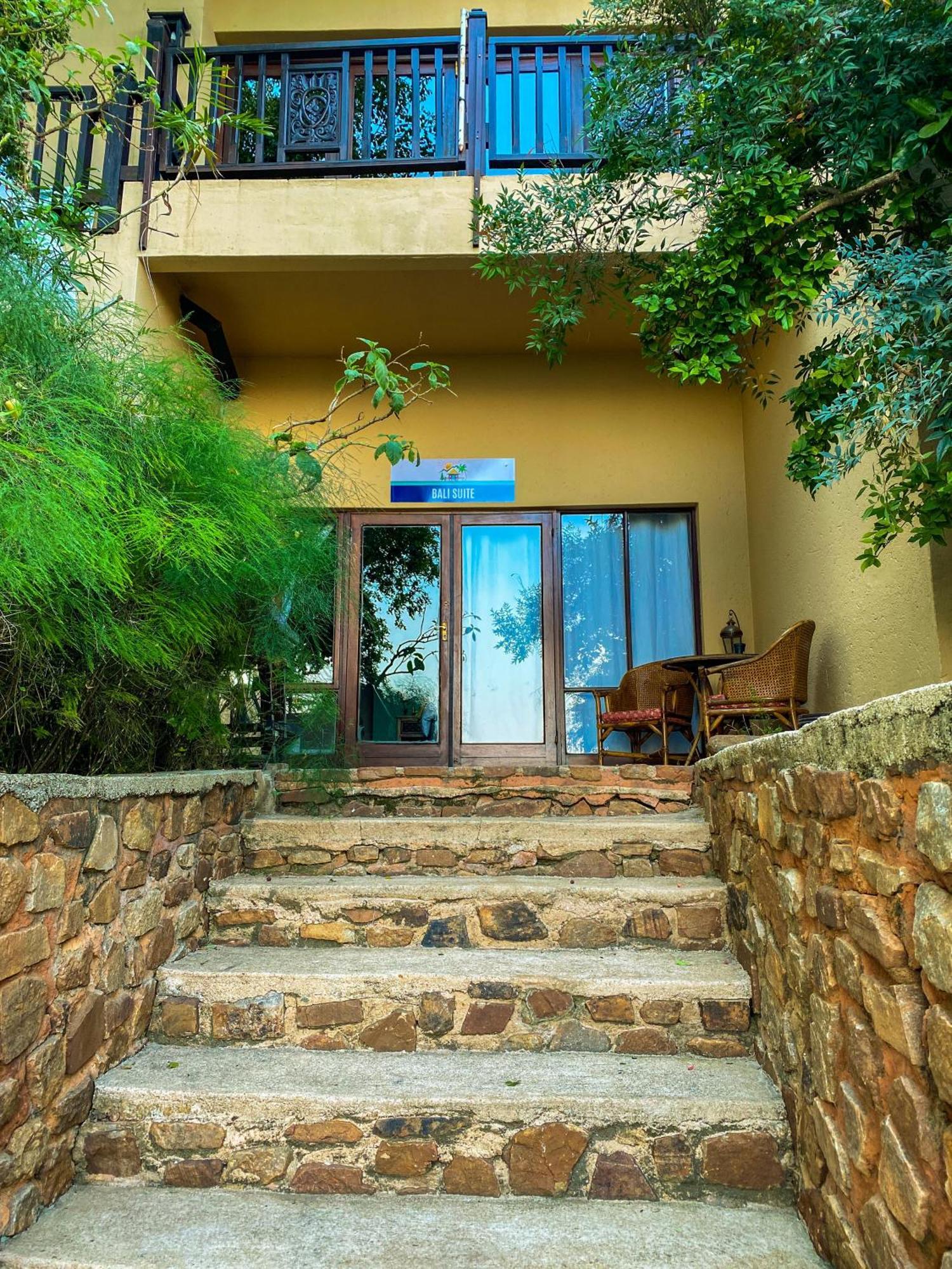 Bali At Scenic Haven Lodge In Hartbeespoort Esterno foto